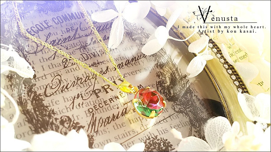 *ペリドット×シャムのヴィンテージガラスネックレス*