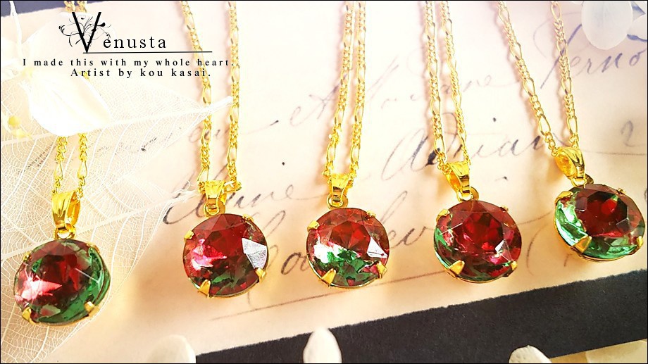 *ペリドット×シャムのヴィンテージガラスネックレス*