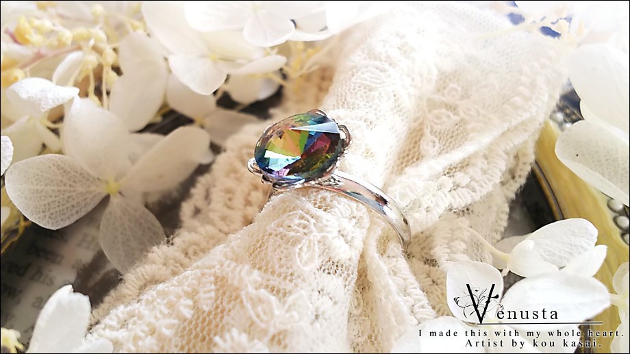 *虹色ヴィトラルの大粒リング-ヴィンテージ-*