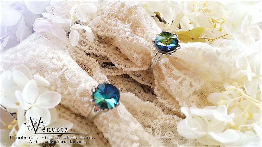 *虹色ヴィトラルの大粒リング-ヴィンテージ-*