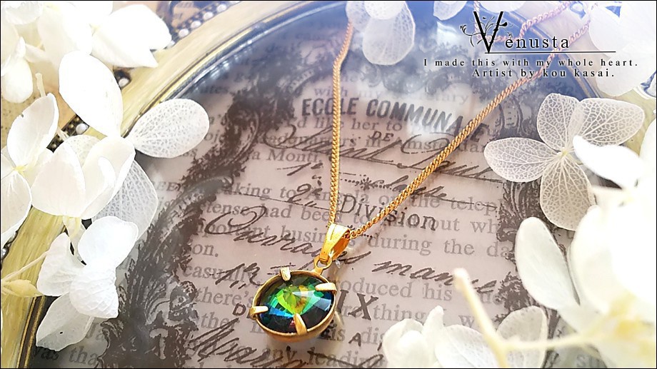 *虹色ヴィトラルのシンプルネックレス-ヴィンテージ-*