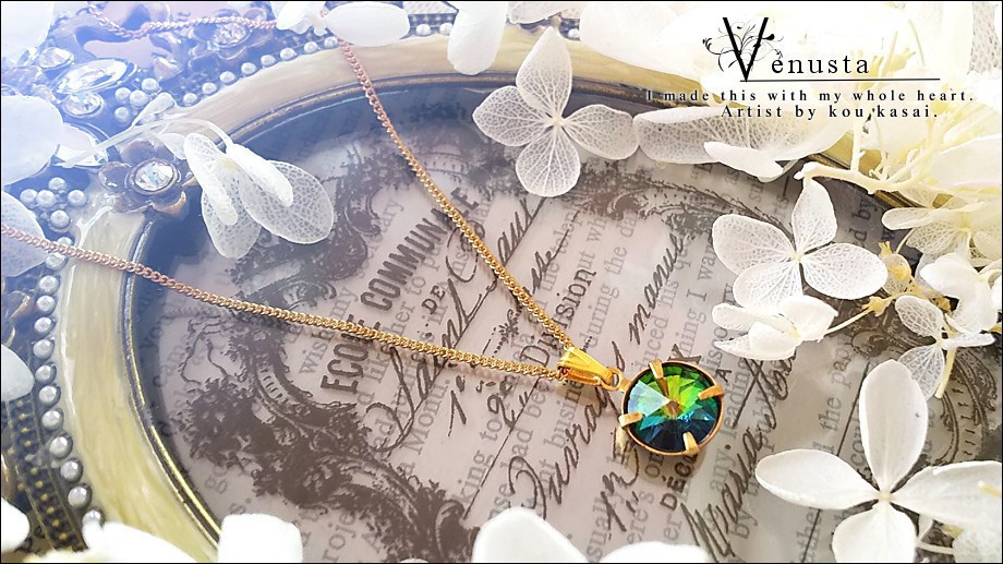 *虹色ヴィトラルのシンプルネックレス-ヴィンテージ-*