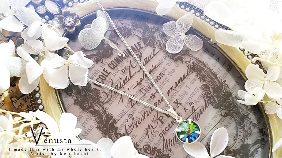 *虹色ヴィトラルのシンプルネックレス-ヴィンテージ-*