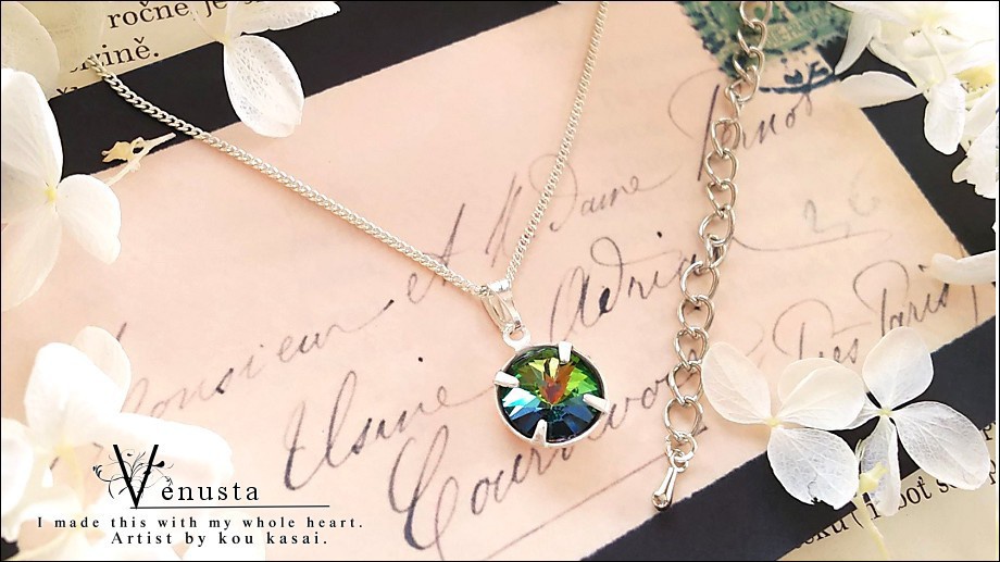 *虹色ヴィトラルのシンプルネックレス-ヴィンテージ-*