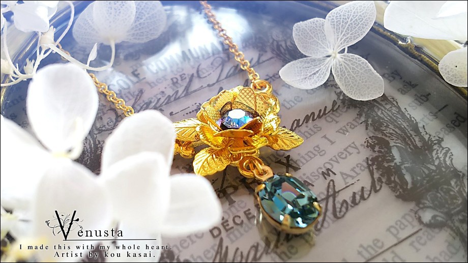 *零れた朝露の輝き-ヴィンテージスワロフスキー-*