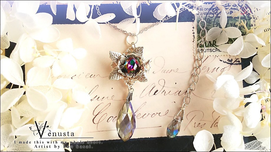 *白銀と虹色ヴィトラルの華-ヴィンテージガラス-*