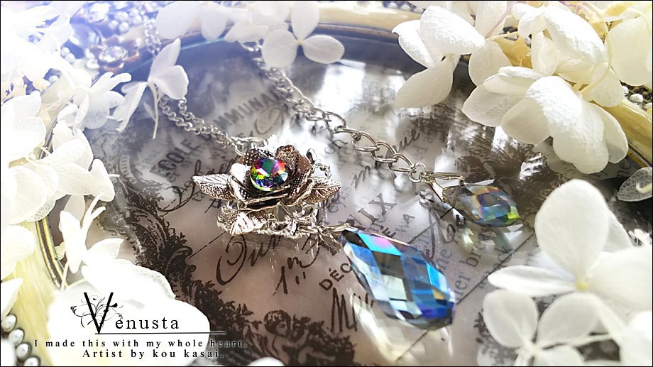 *白銀と虹色ヴィトラルの華-ヴィンテージガラス-*