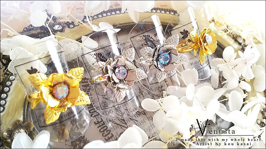 *レアスワロフスキーのシルバーローズリング*