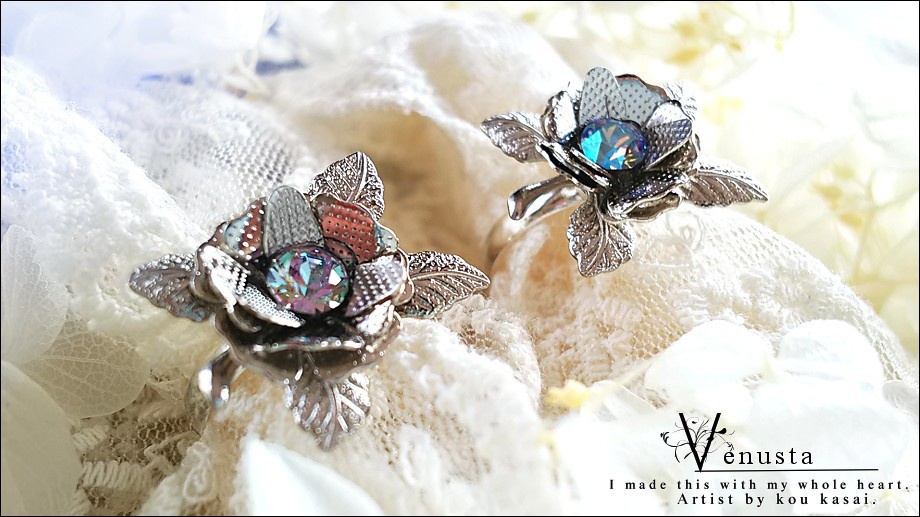 *レアスワロフスキーのシルバーローズリング*