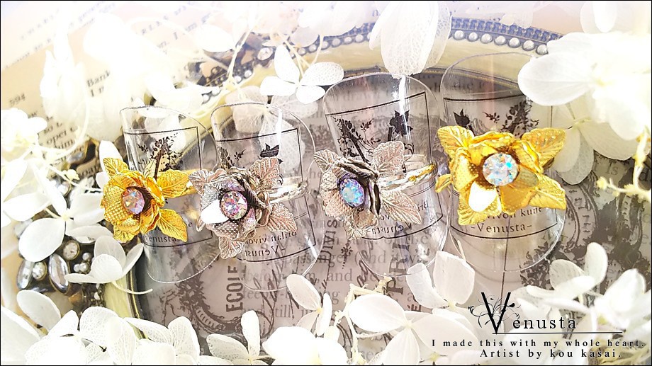 *レアスワロフスキーのシルバーローズリング*