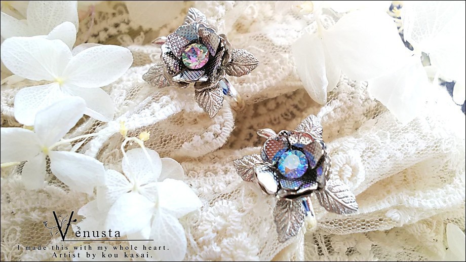 *レアスワロフスキーのシルバーローズリング*