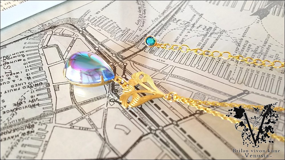 *Vintage AuroraGlass cabochonネックレス-Sapphire-*