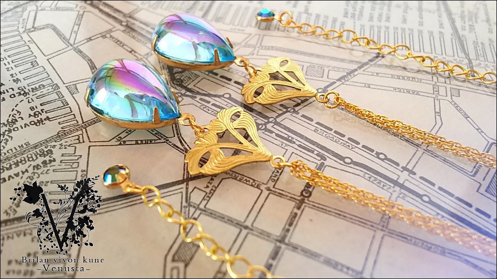 *Vintage AuroraGlass cabochonネックレス-Aqua-*