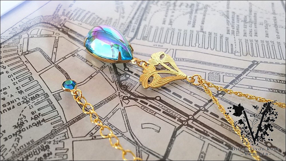 *Vintage AuroraGlass cabochonネックレス-Aqua-*