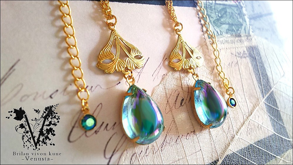 *Vintage AuroraGlass cabochonネックレス-Aqua-*