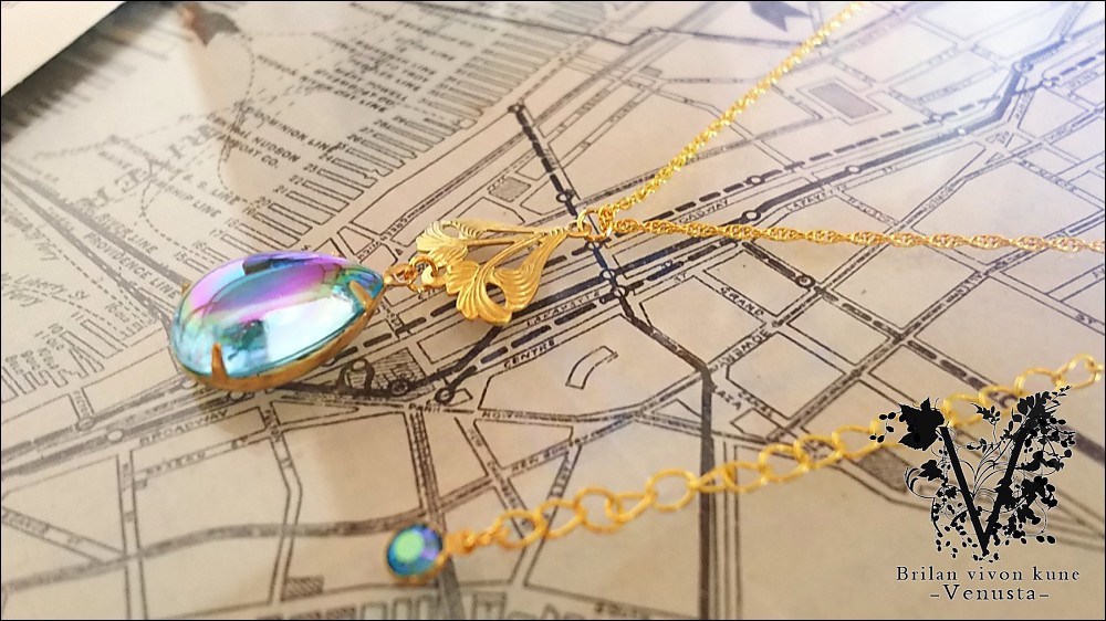 *Vintage AuroraGlass cabochonネックレス-Aqua-*