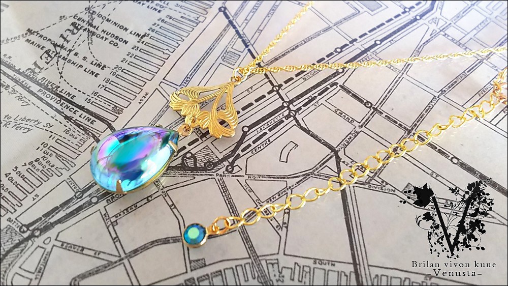 *Vintage AuroraGlass cabochonネックレス-Aqua-*