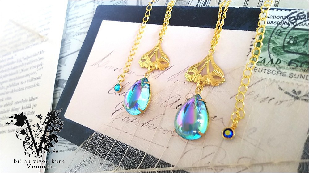 *Vintage AuroraGlass cabochonネックレス-Aqua-*