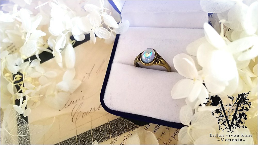 *ライトサファイアオーロラのヴィンテージリング*