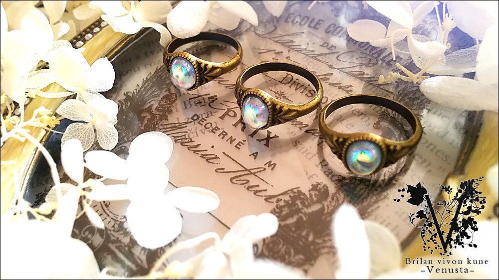 *ライトサファイアオーロラのヴィンテージリング*