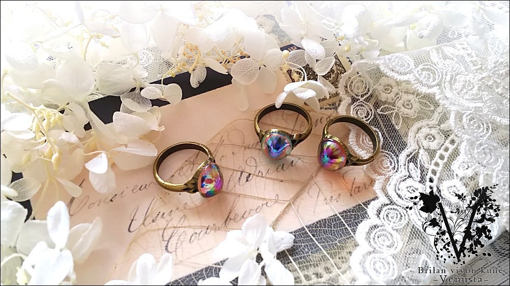 *魅惑の艶やかガラスリング-ヴィンテージ-*