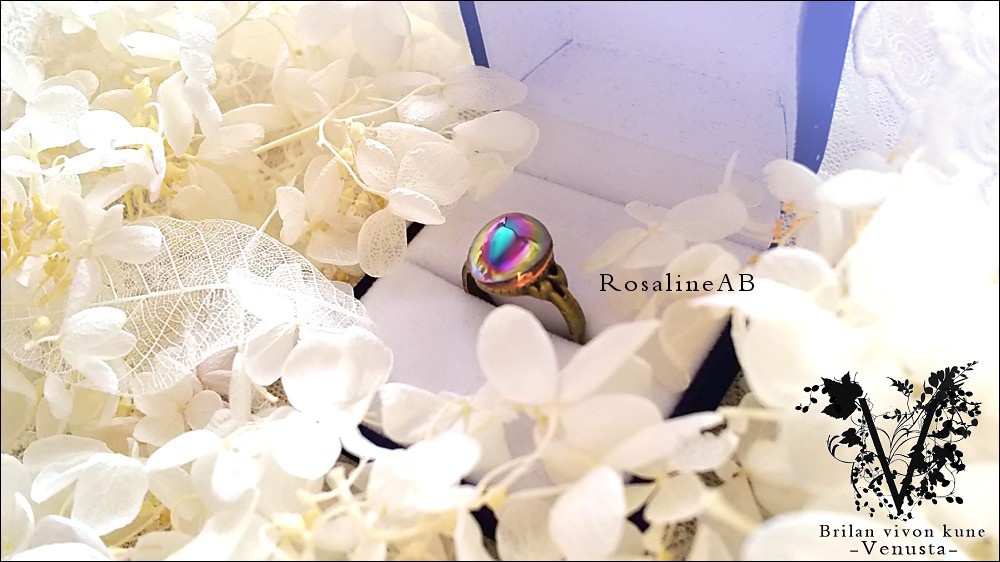 *魅惑の艶やかガラスリング-ヴィンテージ-*