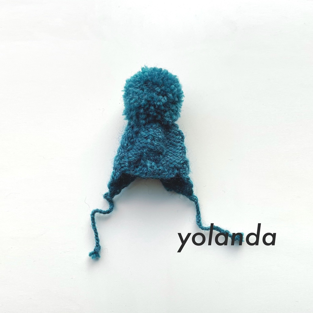 □手編み耳当て付きニット帽 - yolanda - BOOTH