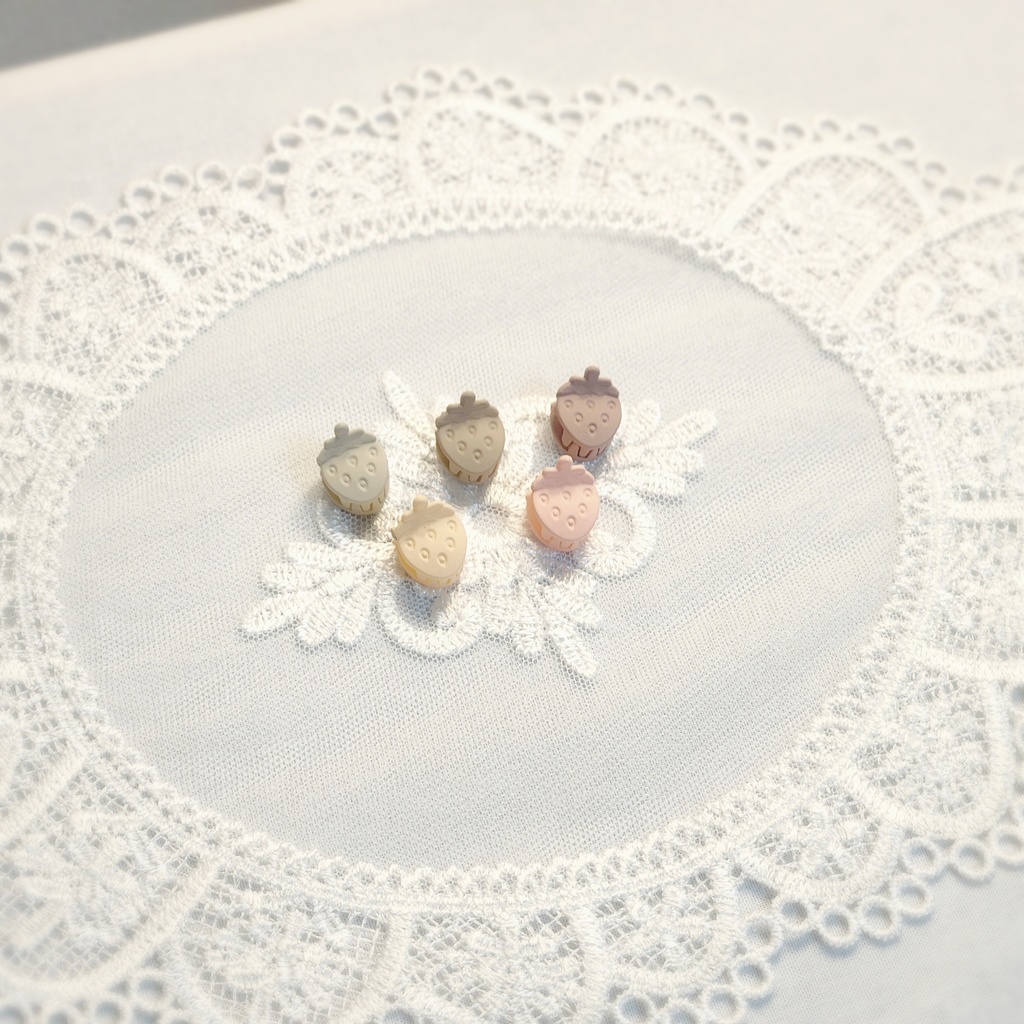 ぬいぐるみ用 ヘアクリップ いちご モカカラー