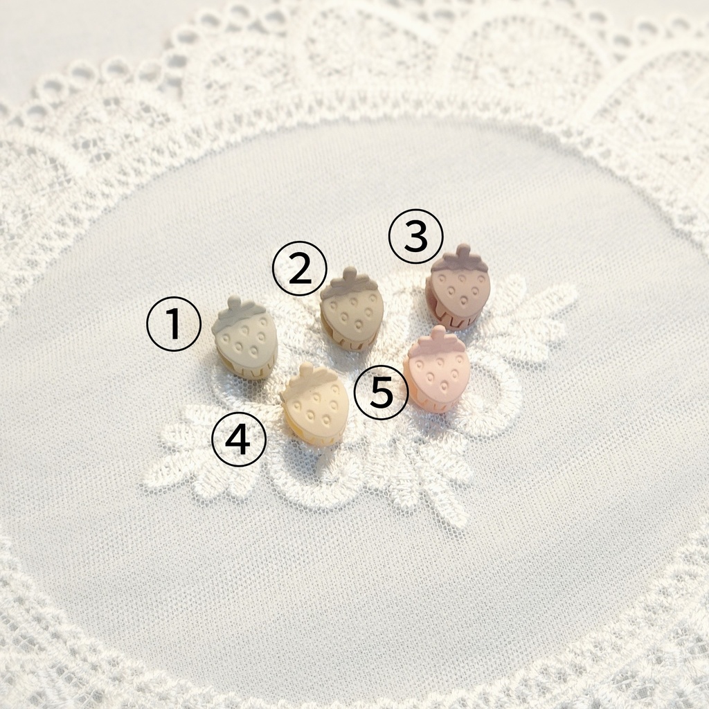 ぬいぐるみ用 ヘアクリップ いちご モカカラー