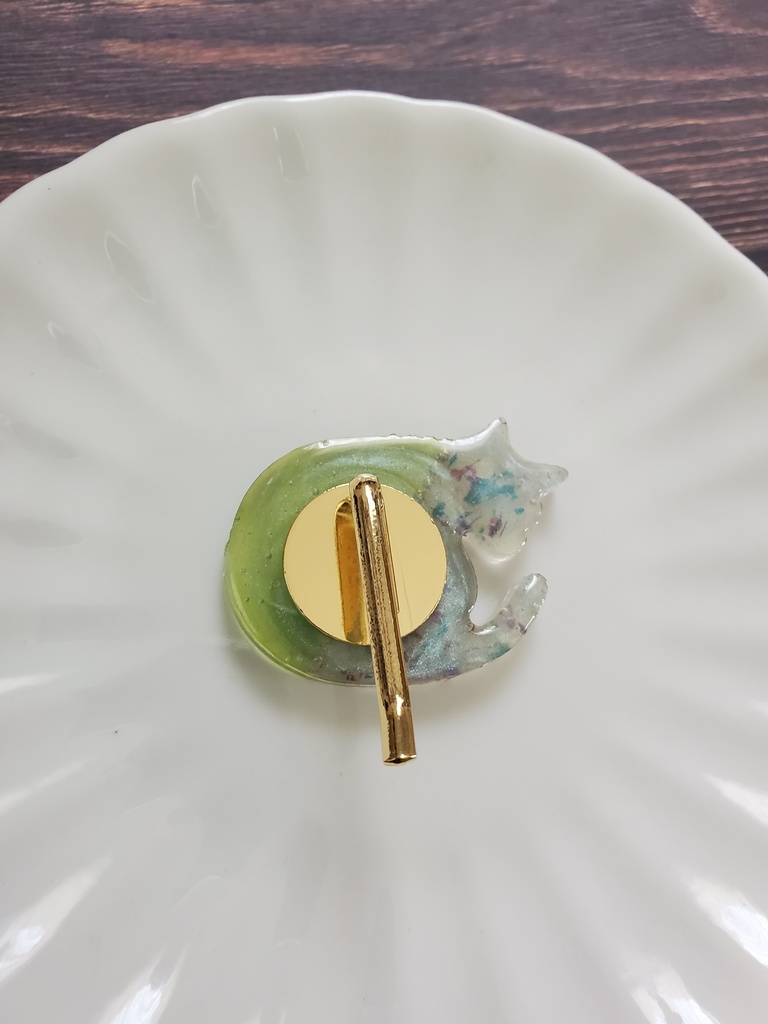 【創作】ボタニカルねこチャームのヘアアクセ