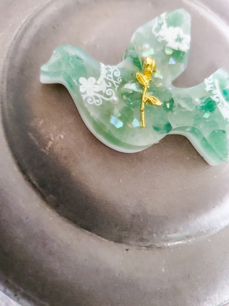 【金具選択可】ハトさん型 アベンチュリンのゼリー寄せ