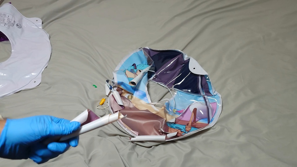 【POP】「歌姫との夏休み」自動膨張浮き輪の激爆発動画