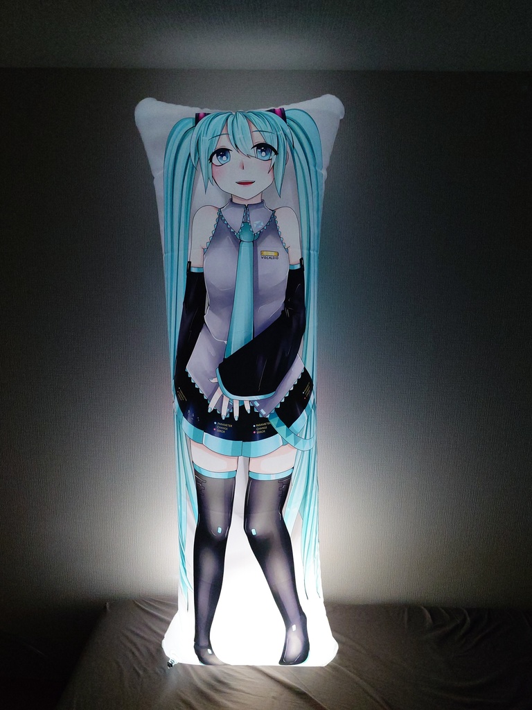 【サポーターズエディション】初音ミクふわふわコーデライトアップ抱き枕 / Hatsune Miku light-up inflatable dakimakura (Special Supporter's Edition)