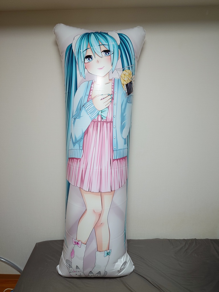 【サポーターズエディション】初音ミクふわふわコーデライトアップ抱き枕 / Hatsune Miku light-up inflatable dakimakura (Special Supporter's Edition)