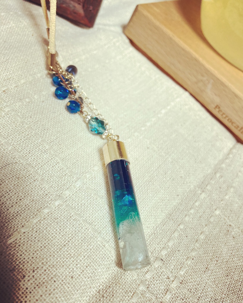 【冬将軍の見た世界】深い樹海の花々