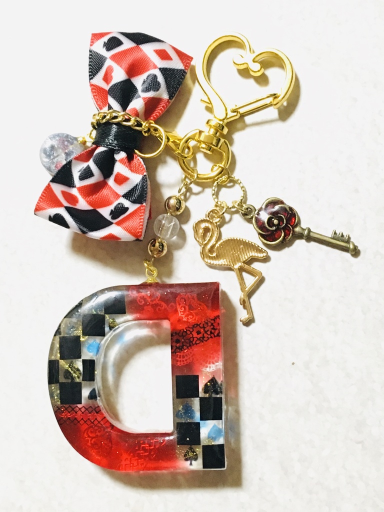 レジン「D」スペード イニシャルチャーム