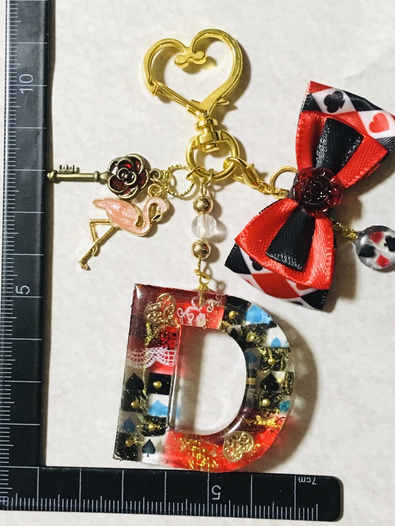 レジン「D」スペード イニシャルチャーム