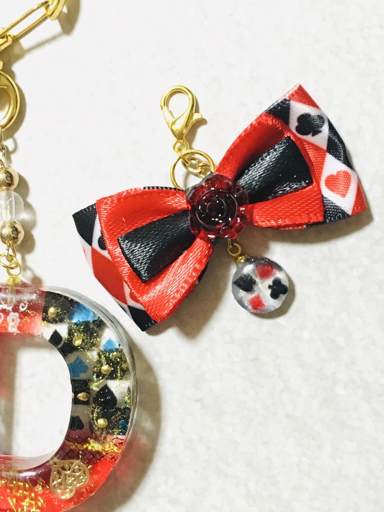 レジン「D」スペード イニシャルチャーム