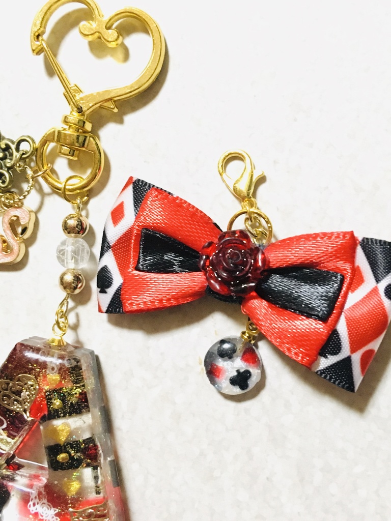 レジン「A」ハートのイニシャルチャーム