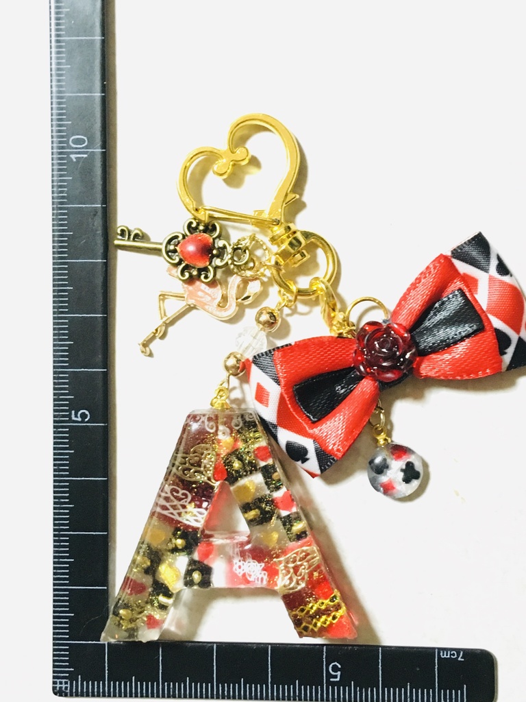 レジン「A」ハートのイニシャルチャーム