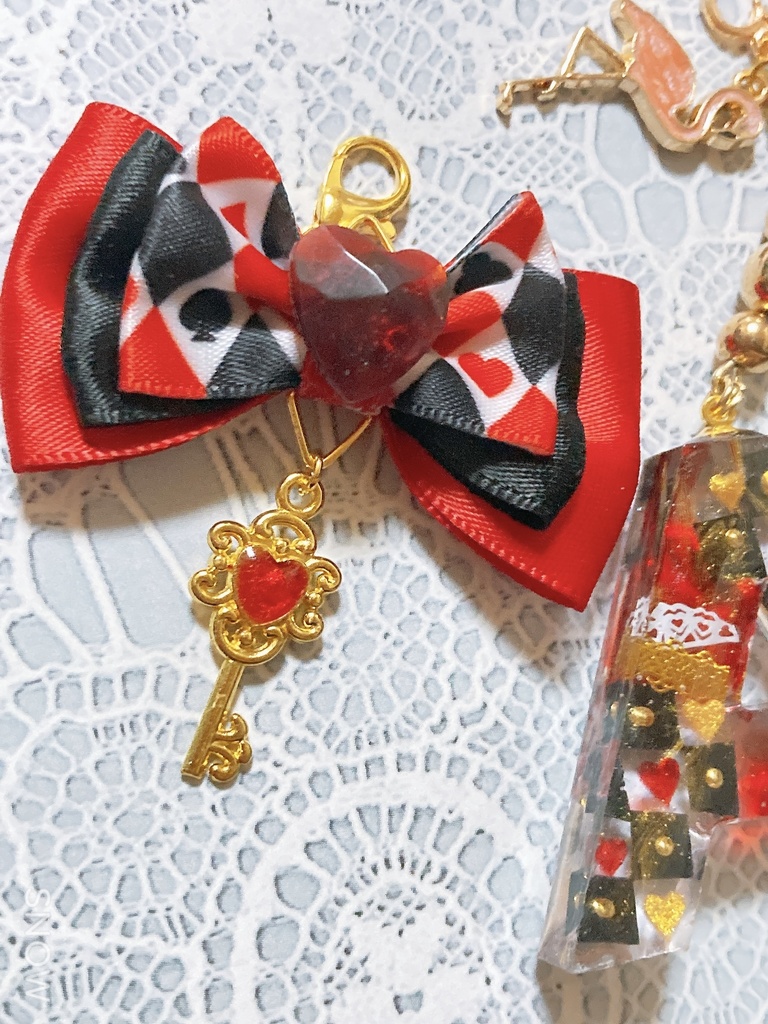 レジン「A」ハートのイニシャルチャーム