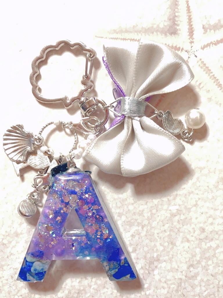 レジン「A」海のイニシャルチャーム