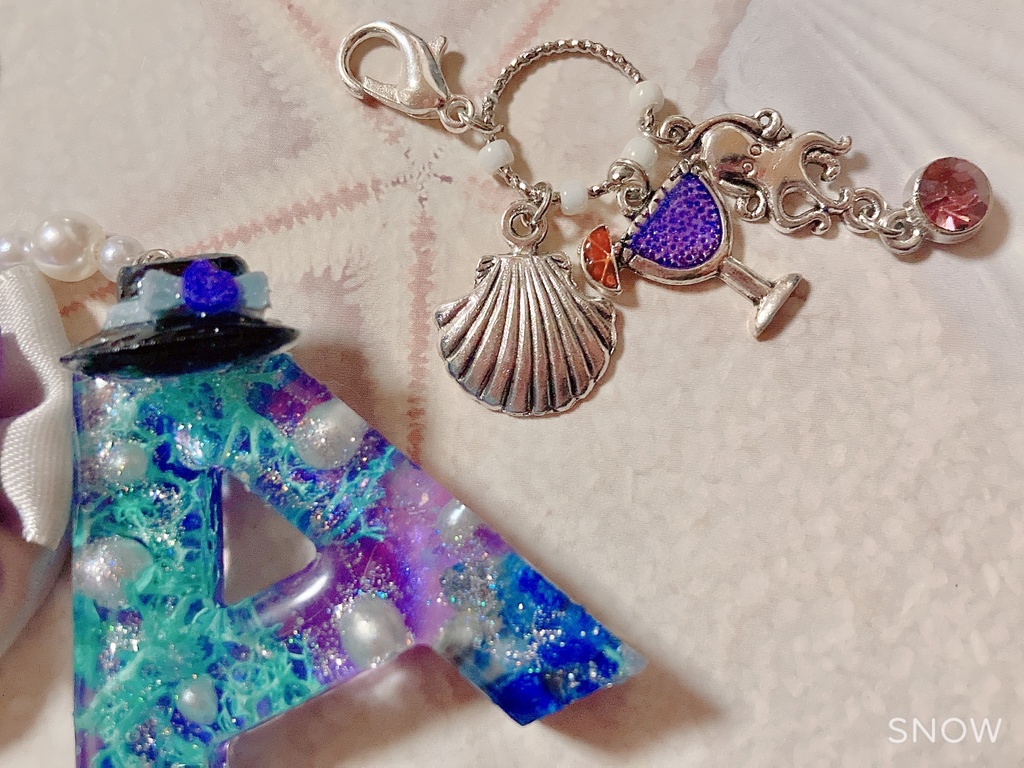 レジン「A」海のイニシャルチャーム