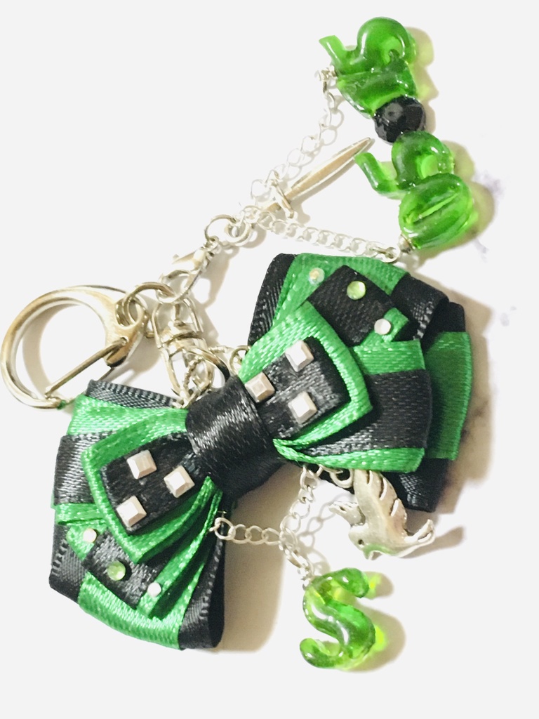 レジンとリボンの「S」イニシャルチャーム