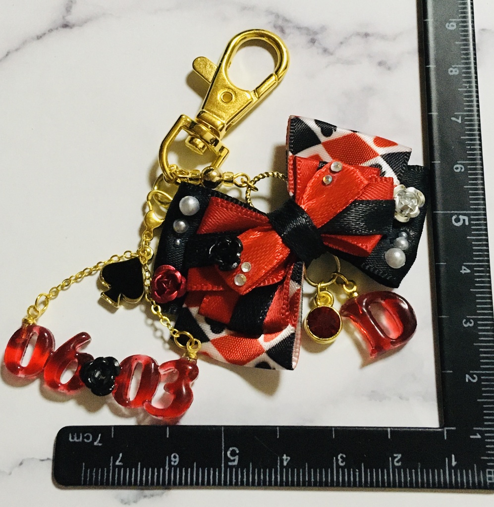 レジン 「D」リボンチャーム