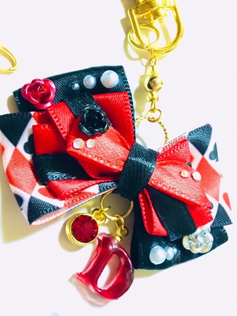 レジン 「D」リボンチャーム