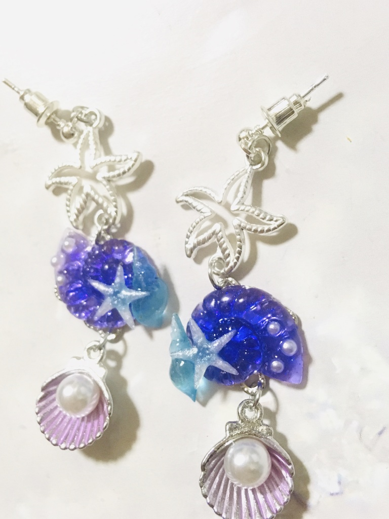 レジン 貝殻のピアスorイヤリング