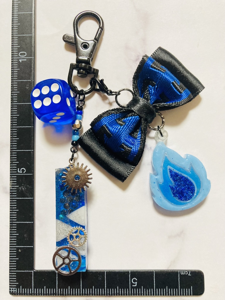 レジン「I」冥府のイニシャルチャーム