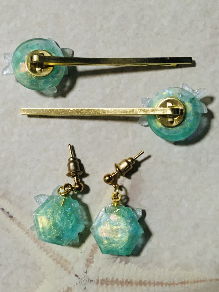 アリアーブ・ナーリヤイメージ ピアスとヘアピンセット