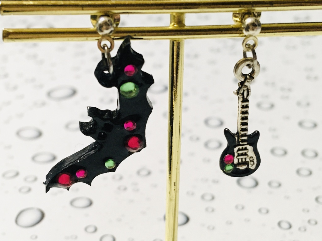 レジン コウモリとギターピアスorイヤリング